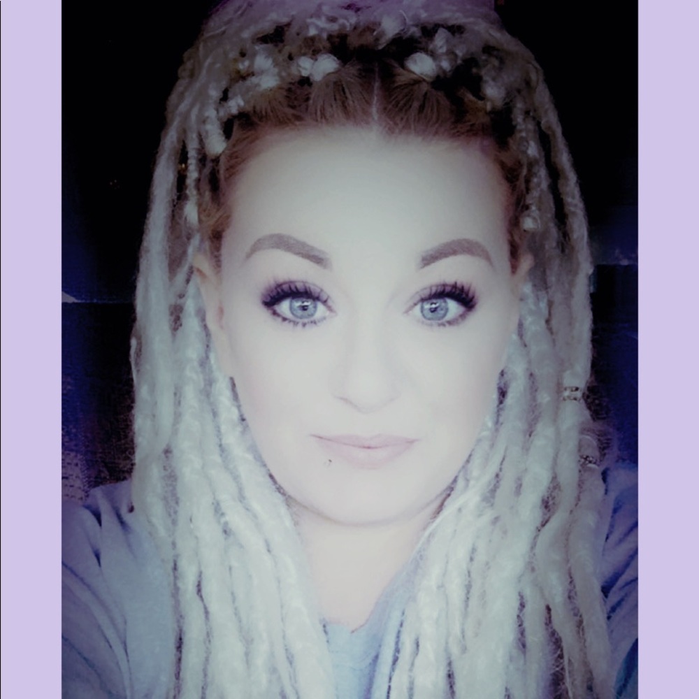 Meet your Posher, Danyella